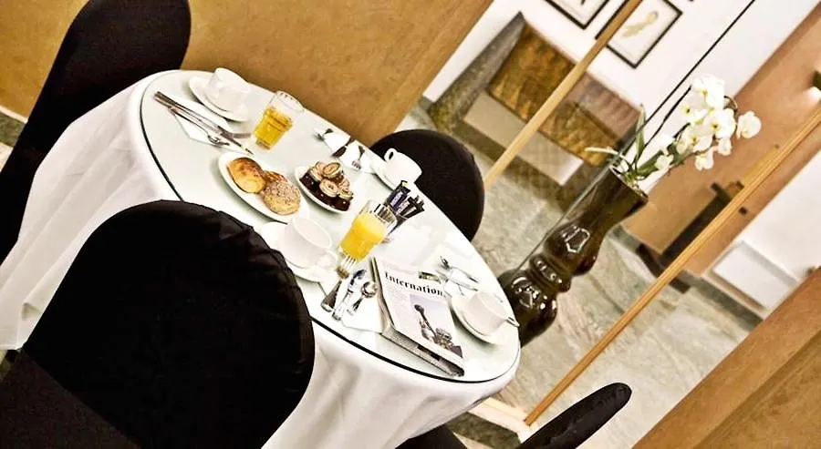 *** Hotel Le Patio Bastille Paris France