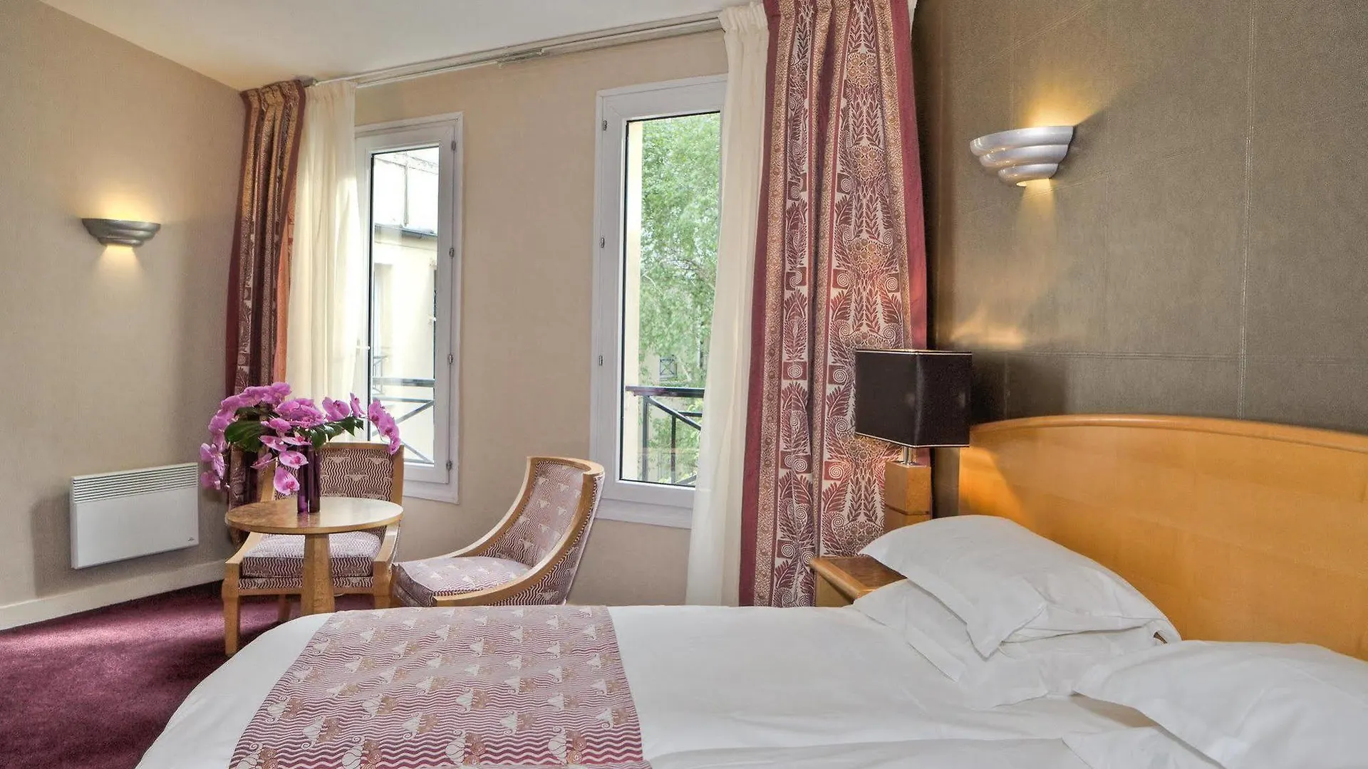Le Patio Bastille Paris Hotel