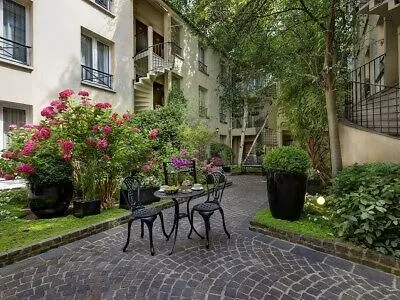 *** Hotel Le Patio Bastille Paris France