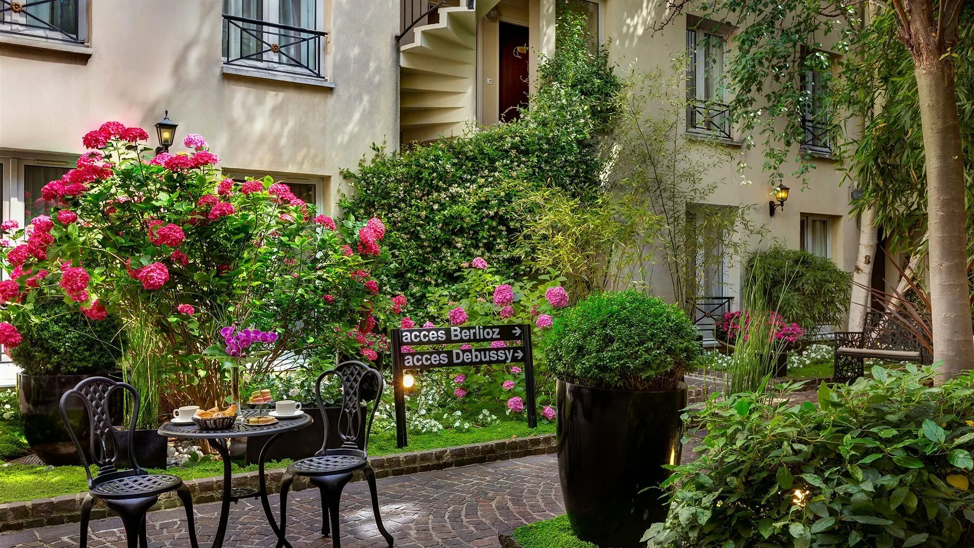 Le Patio Bastille Paris France